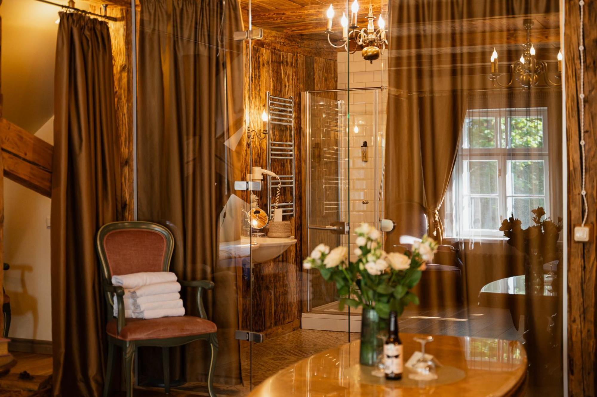 Boutique Hotel Virkas Muiza Kuldiga Bagian luar foto